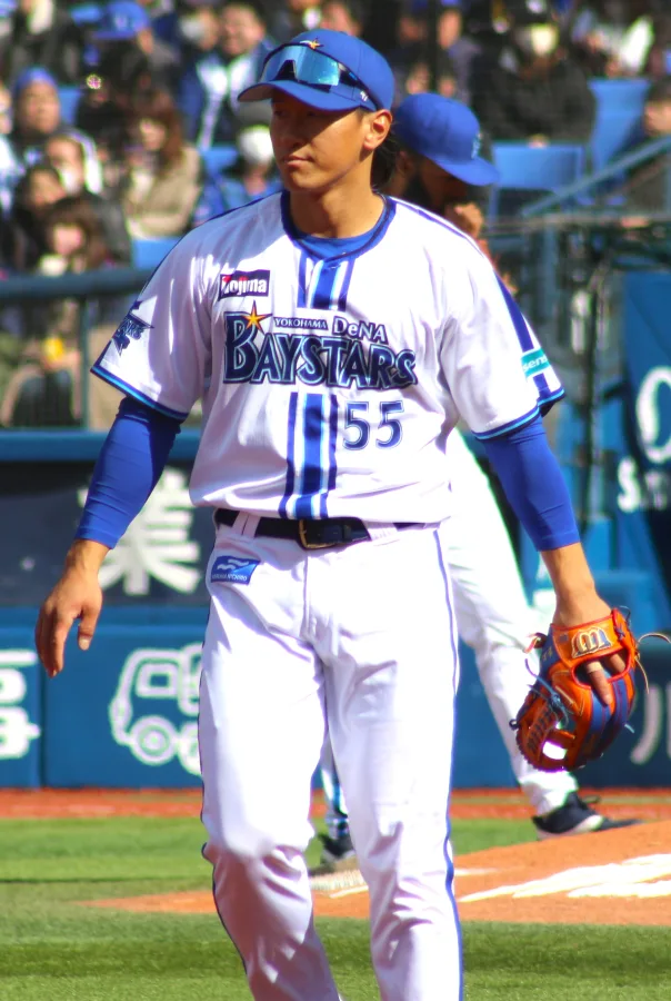 井上絢登