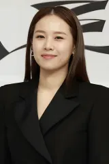 チョ・ユニ