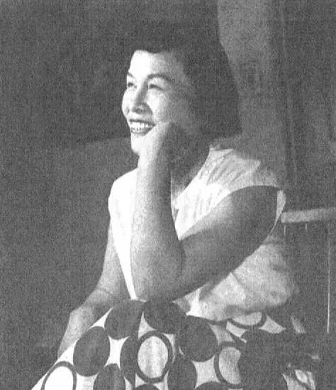 岸輝子