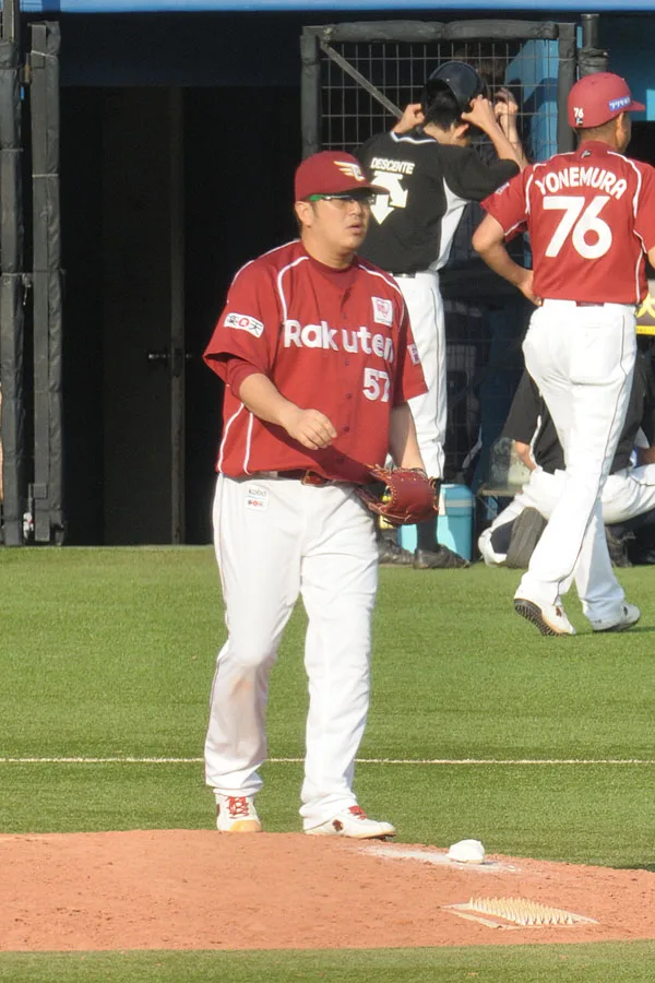 小山伸一郎