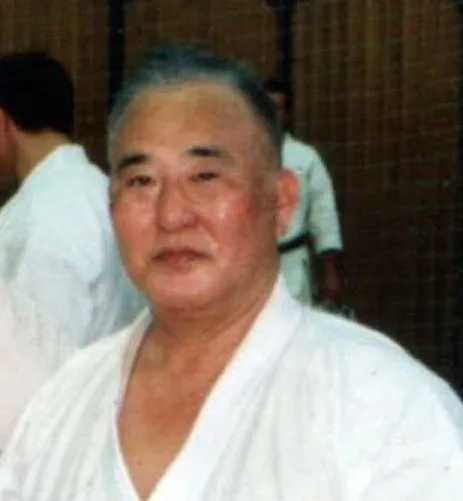 加瀬泰治