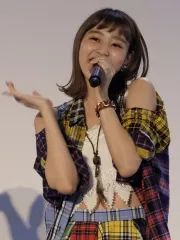 小林ひかる