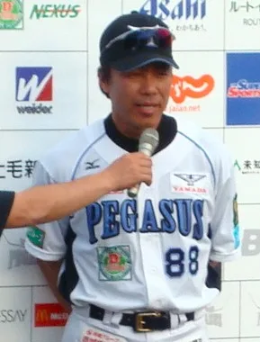 秦真司