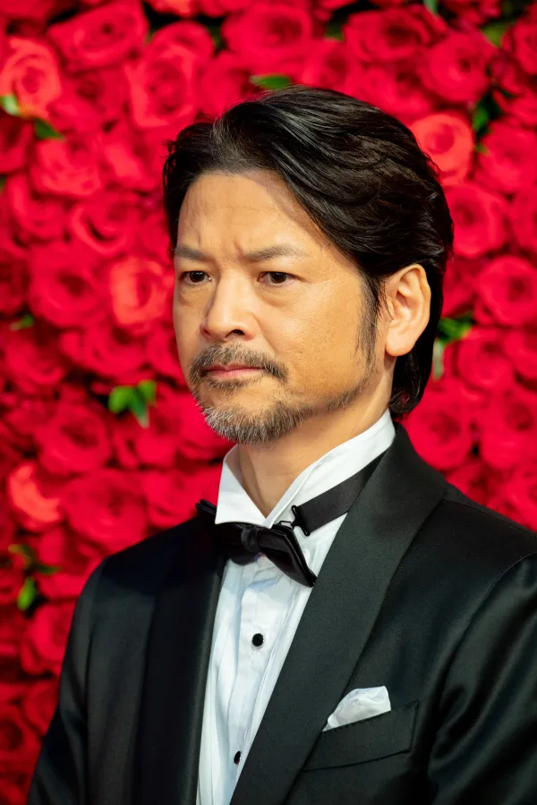 緒形直人