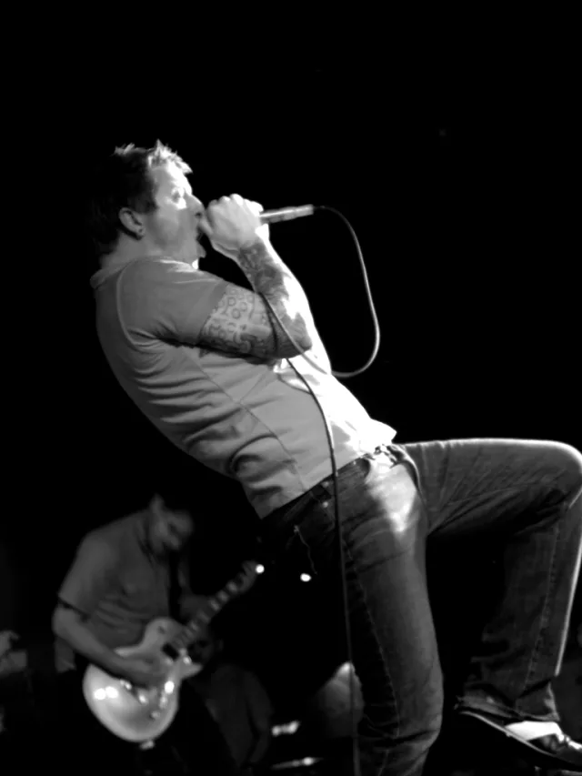 Alex Varkatzas