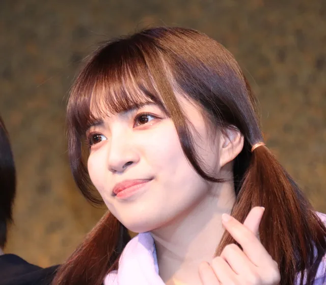 根尾あかり