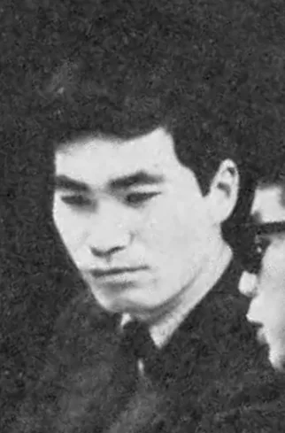 足立正生