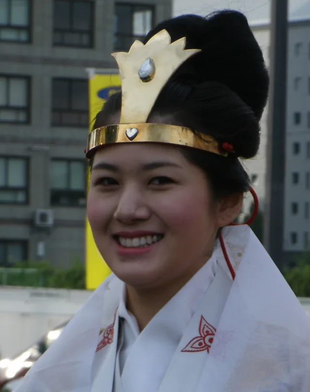新井貴子