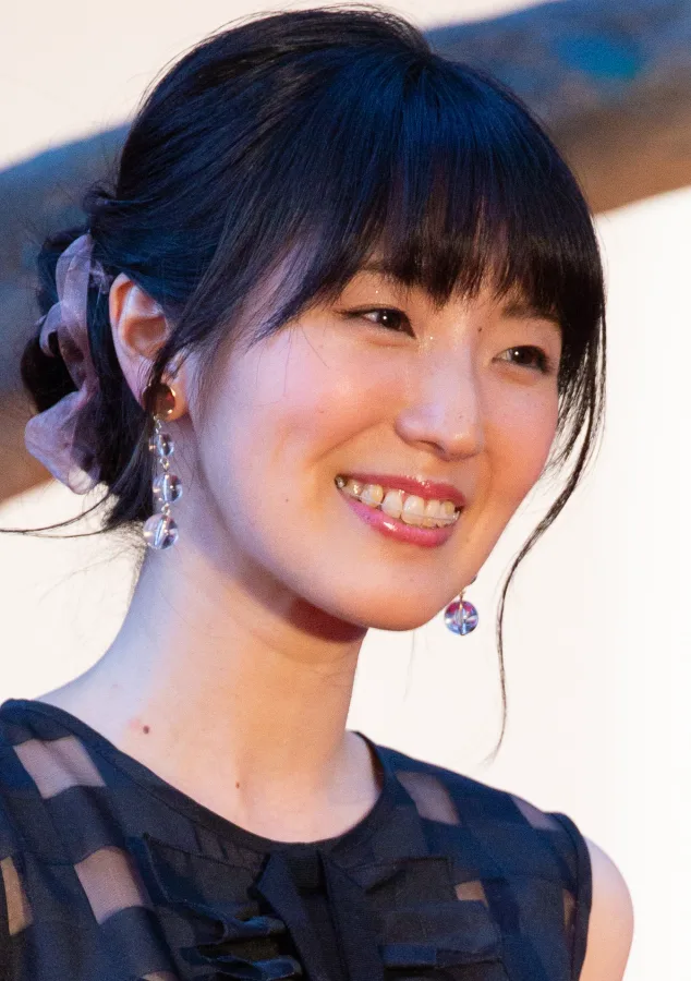 石川由依