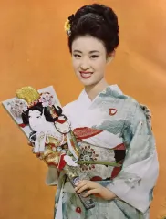 三田佳子
