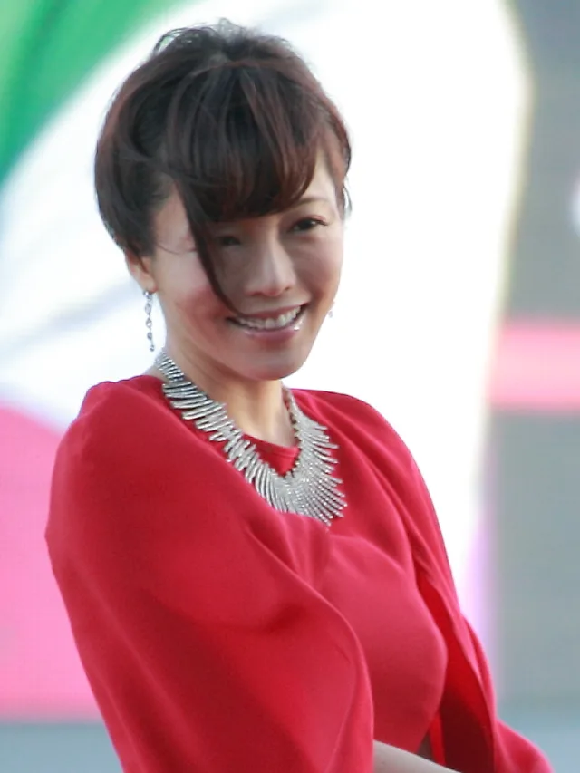 釈由美子