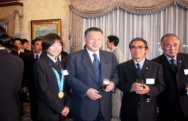 八木祐四郎