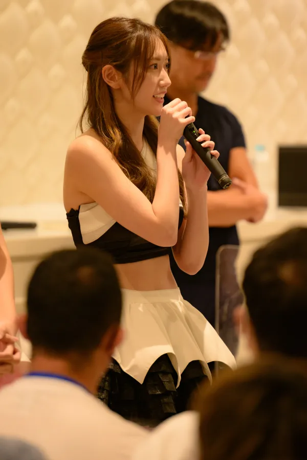 東海林里咲