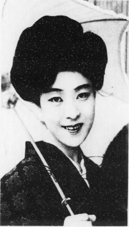 五月信子