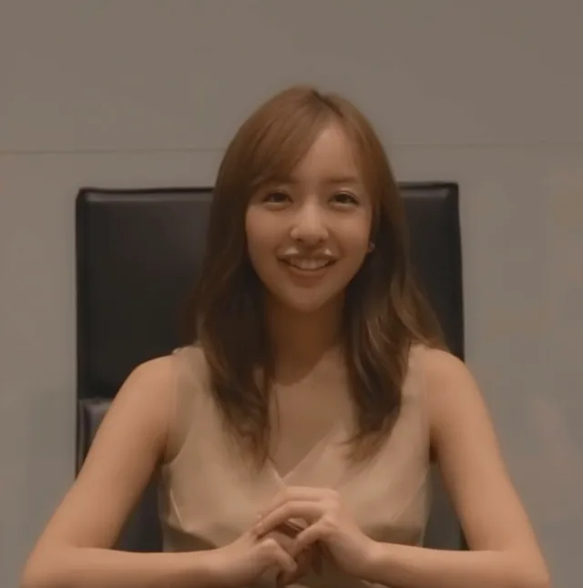板野友美