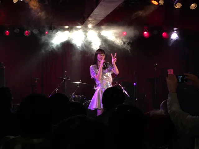 加納エミリ
