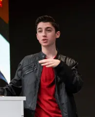Eitan Bernath