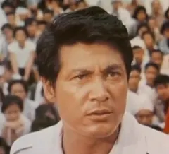 岡田英次