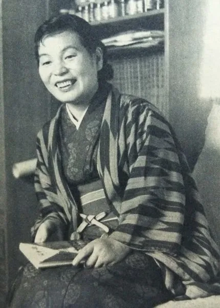 山代巴