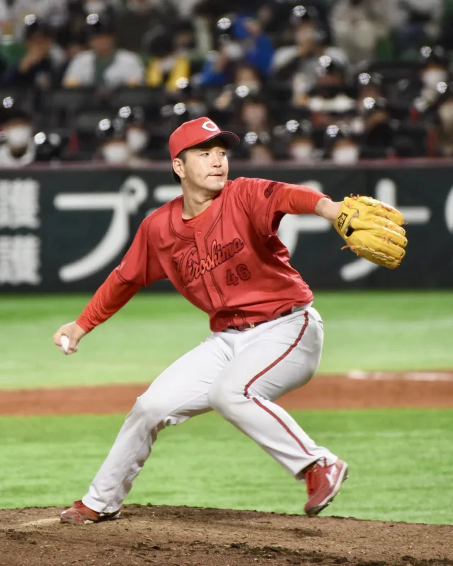 河野佳