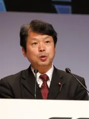 平岡秀夫