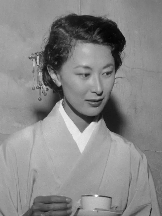 岸惠子