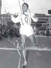 碓井哲雄