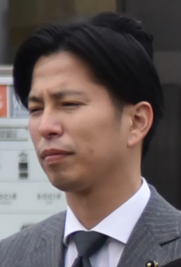 尾島紘平
