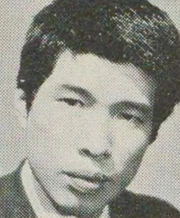 増岡弘