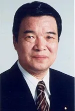 岩永峯一