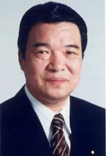 岩永峯一