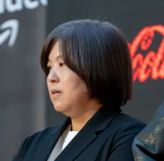 井口奈己