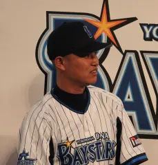 鶴岡一成