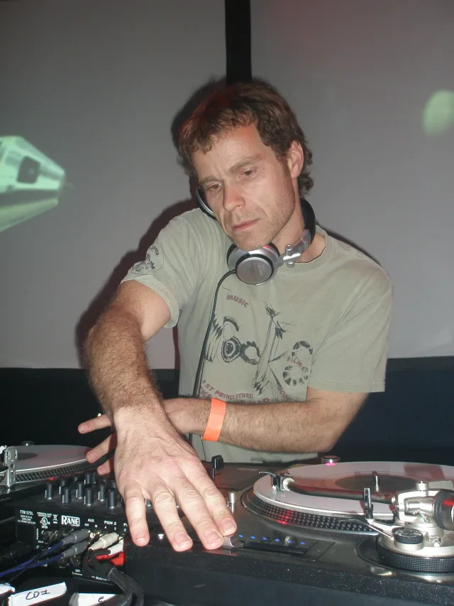 Darren Knott