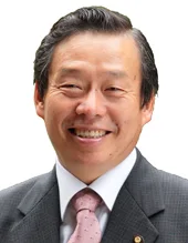 山根隆治