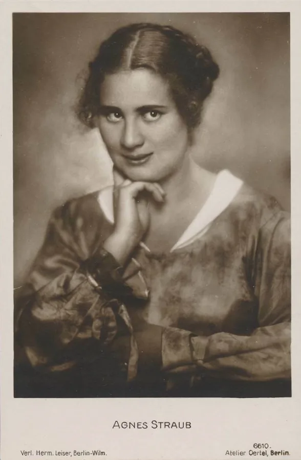 Agnes Straub