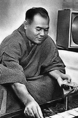 稲嶺一郎