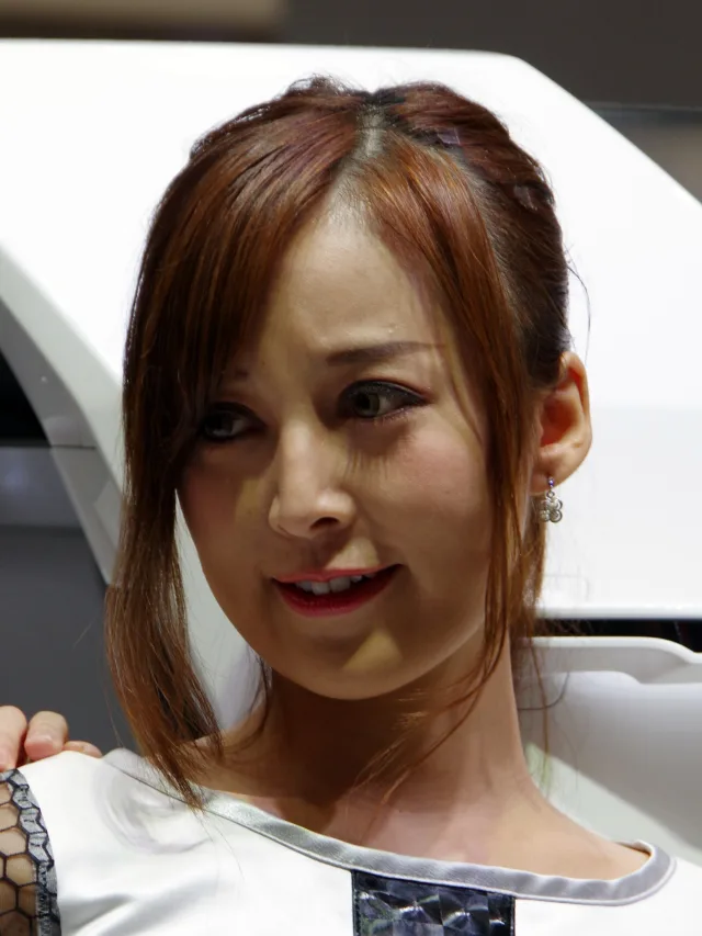 葵井えりか