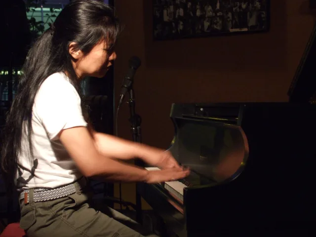 藤井郷子