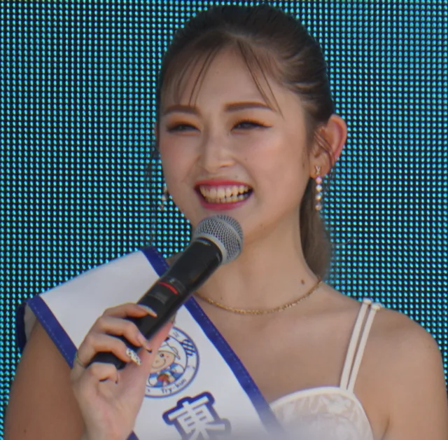 ゆうちゃみ