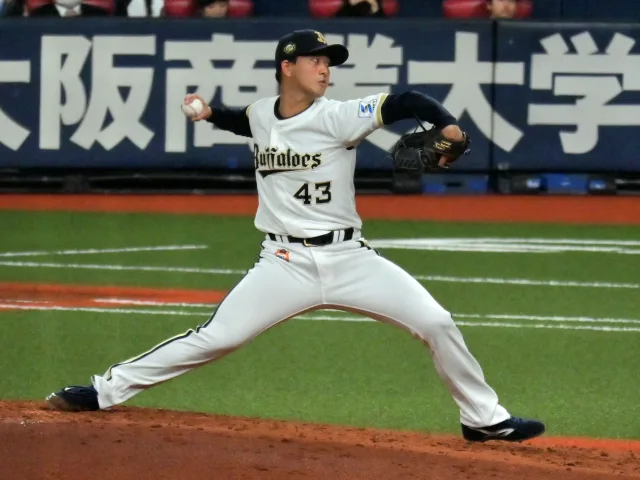 髙谷舟