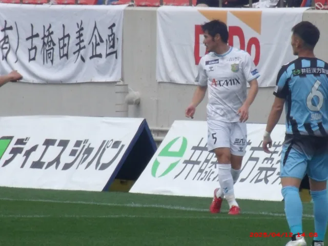 舘野俊祐