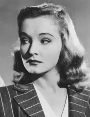 ニナ・フォック