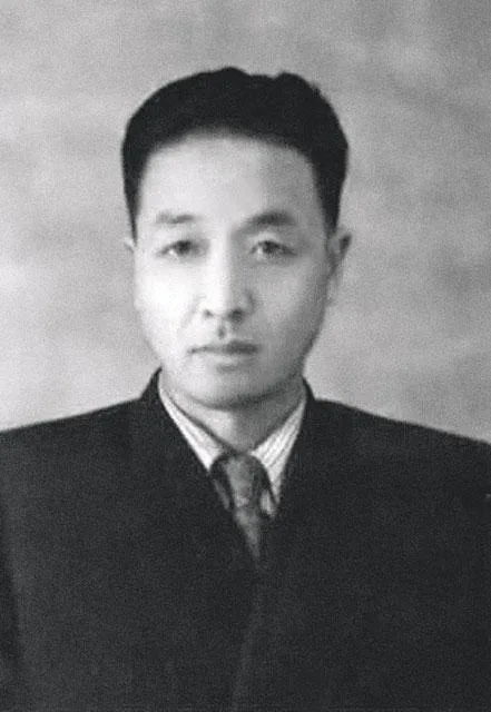 袴田陸奥男