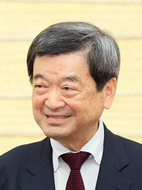 小林栄三