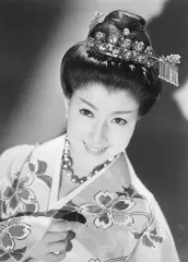 山本富士子