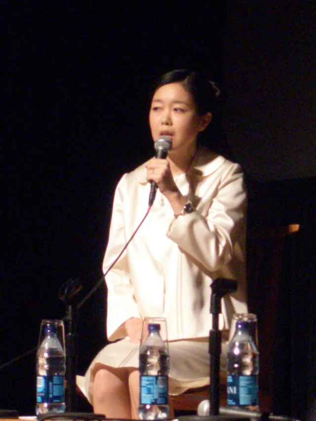 森万里子