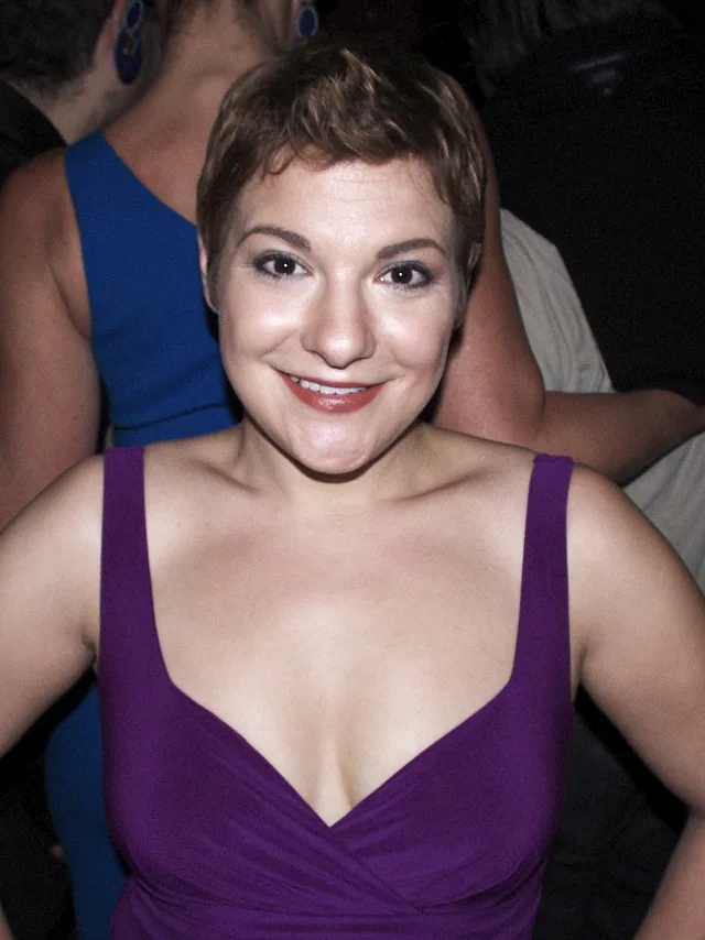 Daisy Eagan