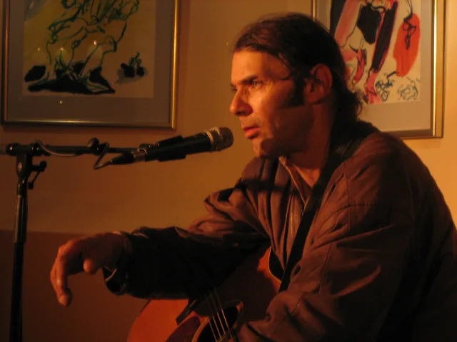 Malcolm Holcombe