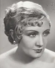 Mona Goya